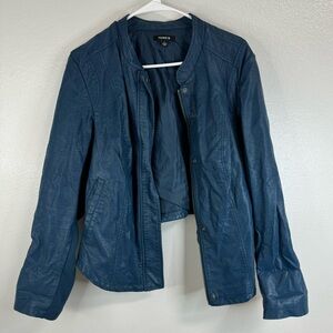 Torrid Women's Deep Blue Leather Moto style Jacket
Size 2
Faux Leather